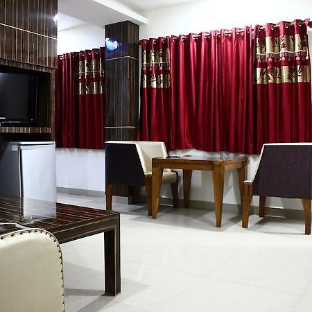 Hotel Maharaja Katra  Pokoj fotografie