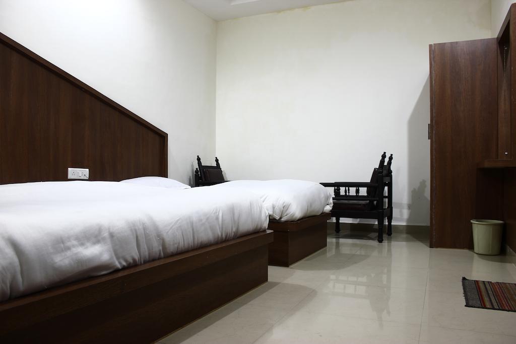 Hotel Maharaja Katra  Pokoj fotografie